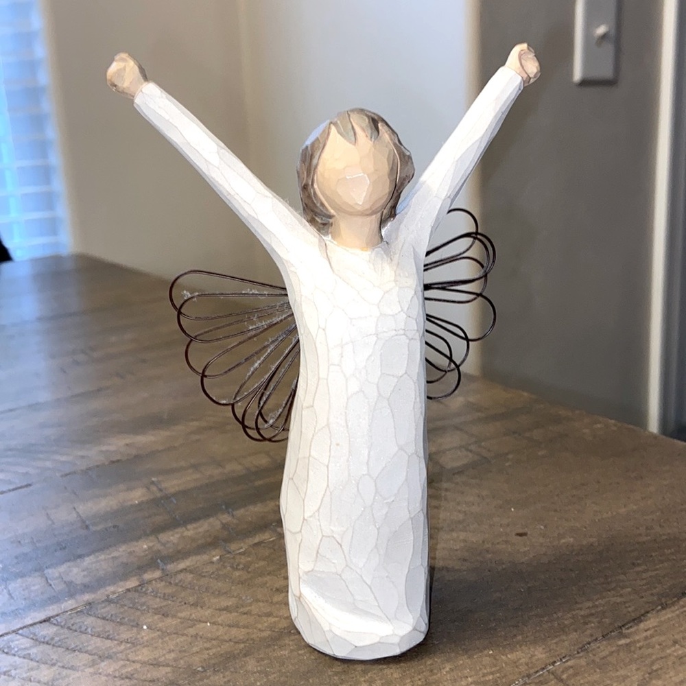 Willow Tree Figurine Angel Courage